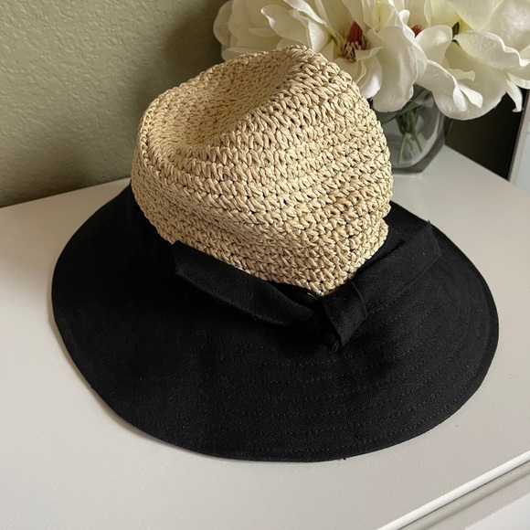 Tropical Friends Straw Hat with Black Brim and Tie - Picture 1 of 2